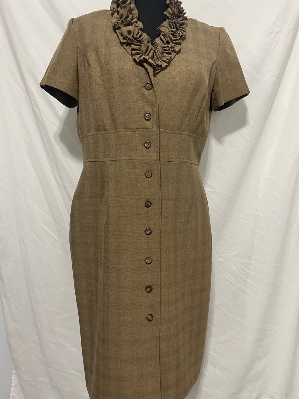 Danny & Nicole brown Plaid Midi Dress Ruffle Rosette Collar. Size 8. Preowned.
